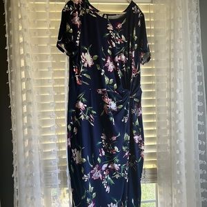 Beautiful floral Dress -2x